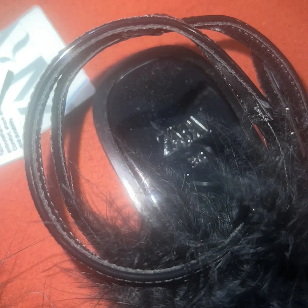 Zara Black Feather 🪶 Sandals - Sz 6 - NWT - Picture 9 of 10